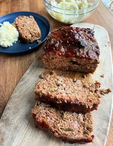 Gretchen’s table: Mexican chiles, peppers and cheese make meatloaf amazing
